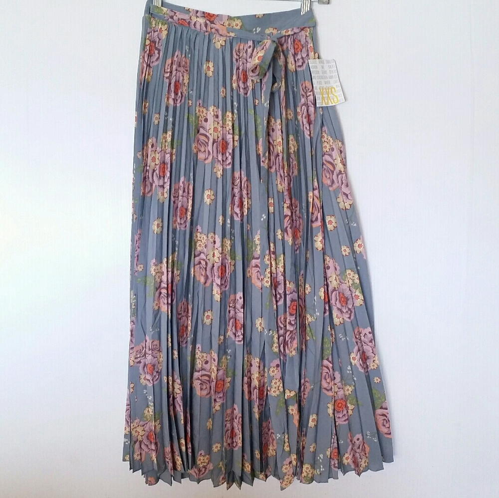 LuLaRoe Deanne Blue Floral Pleated Wrap Skirt XXS